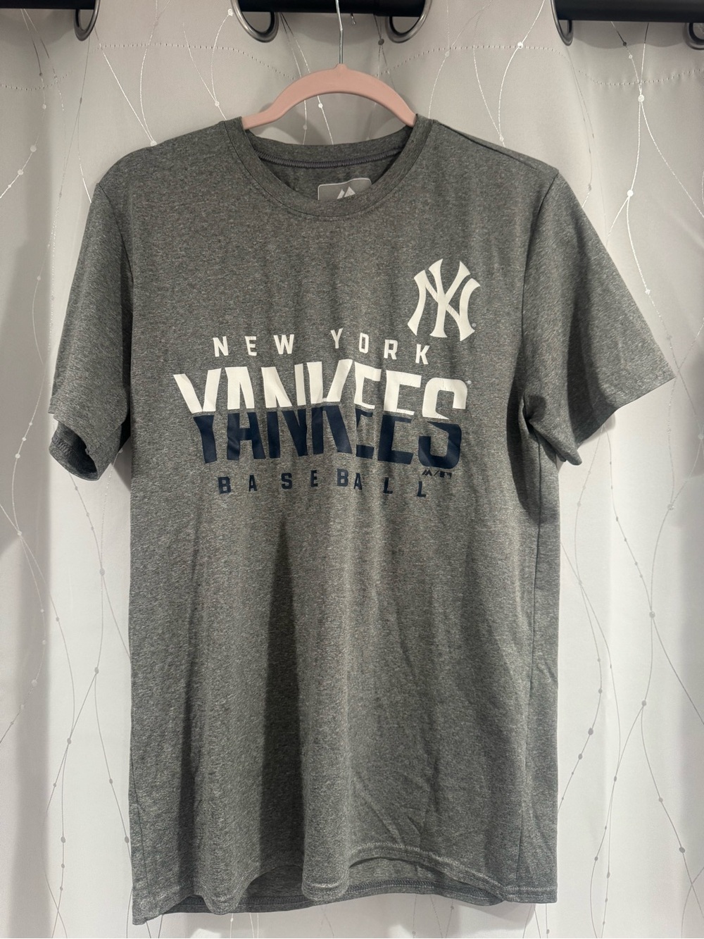 Majestic Gray New York Yankees Short Sleeve Tee